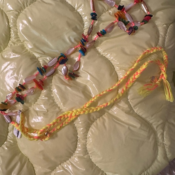 Free people seashell necklace with wonderful color assortment. - Picture 7 of 8